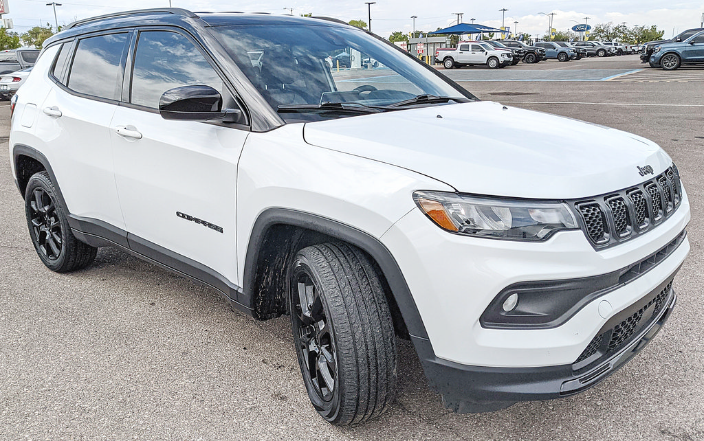 Used 2023 Jeep Compass Latitude
