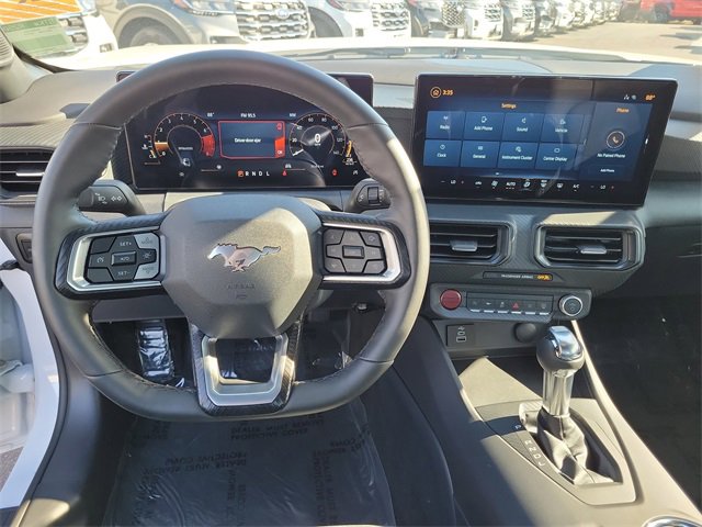 Used 2025 Ford Mustang Coupe image 4