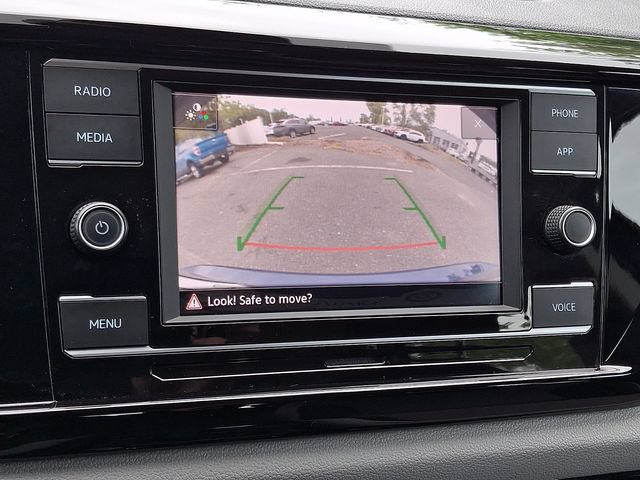 Certified 2024 Volkswagen Taos S FWD image 17