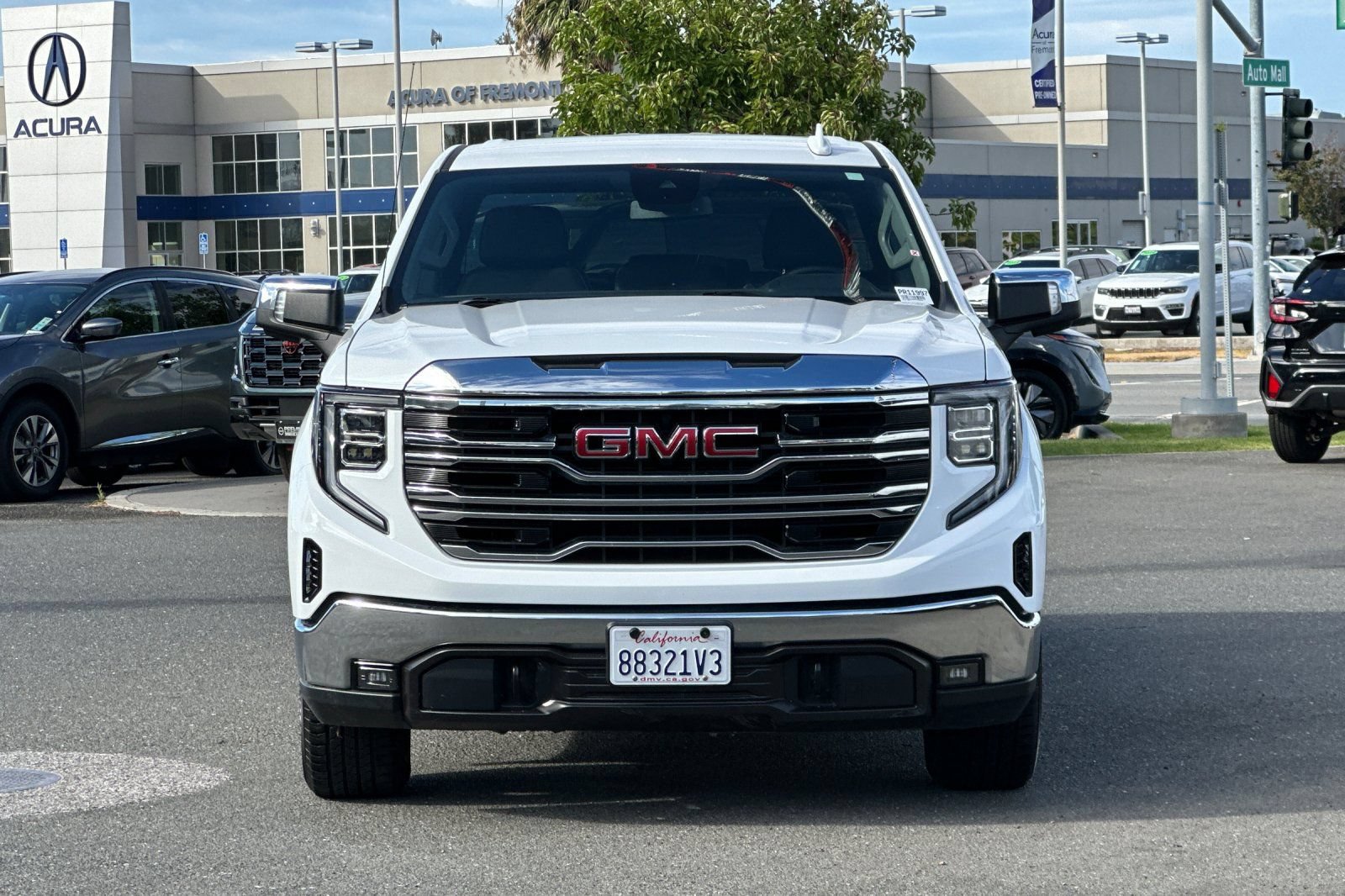 Used 2024 GMC Sierra 1500 SLT RWD image 9