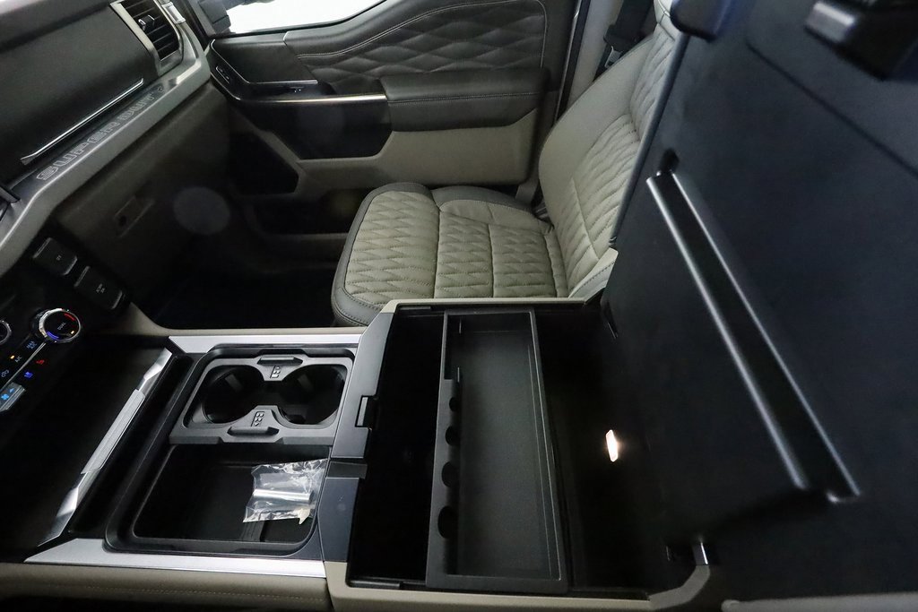 Used 2025 Ford F450 Platinum w/ Platinum Plus Package image 60