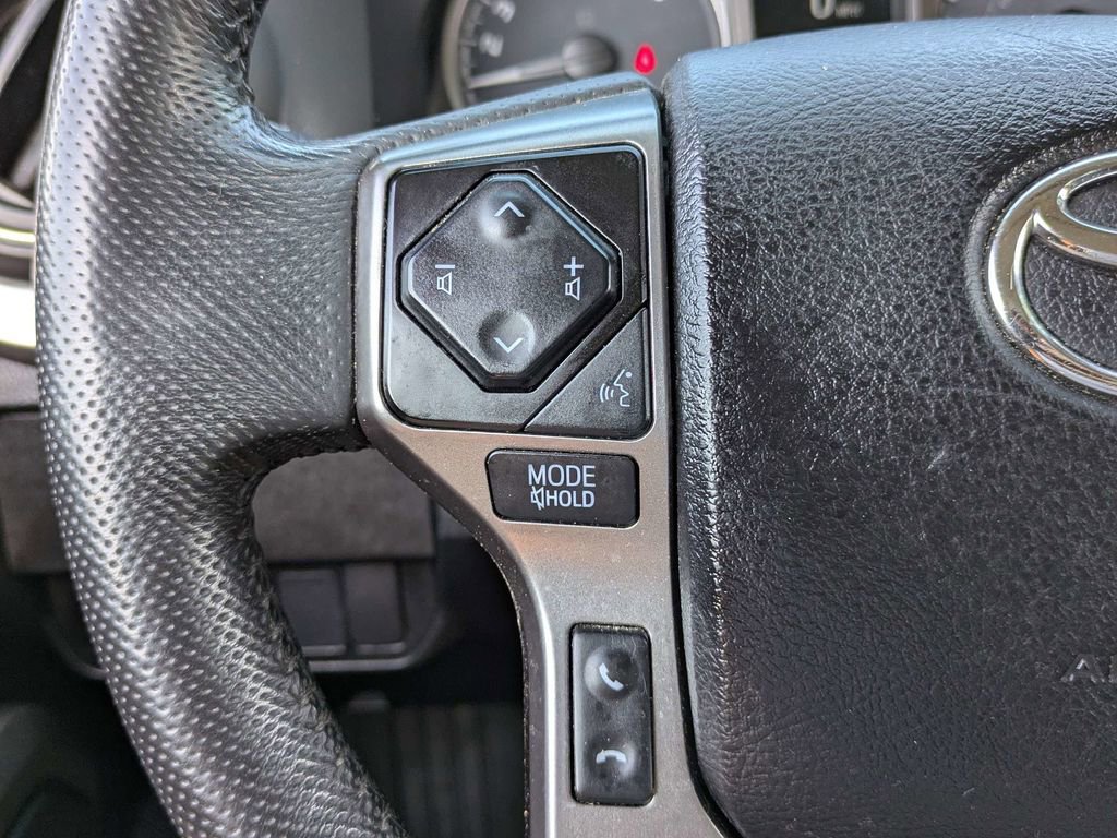 Used 2021 Toyota Tacoma SR5 RWD image 23