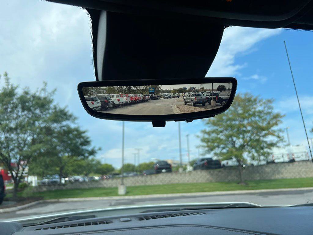 Used 2023 Chevrolet Silverado 1500 High Country w/ Technology Package image 40