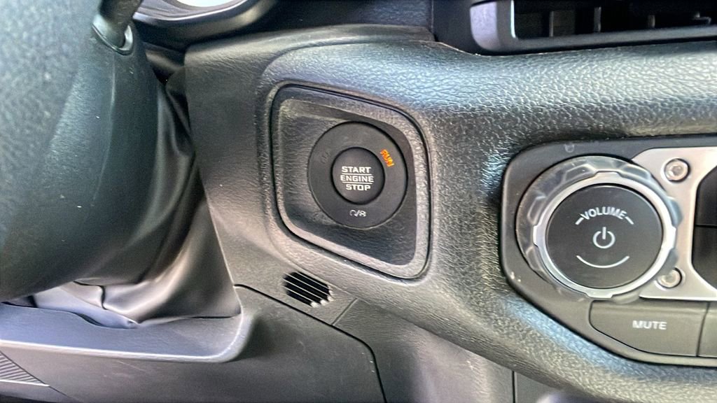 Used 2024 Jeep Wrangler Unlimited w/ Convenience Group image 20