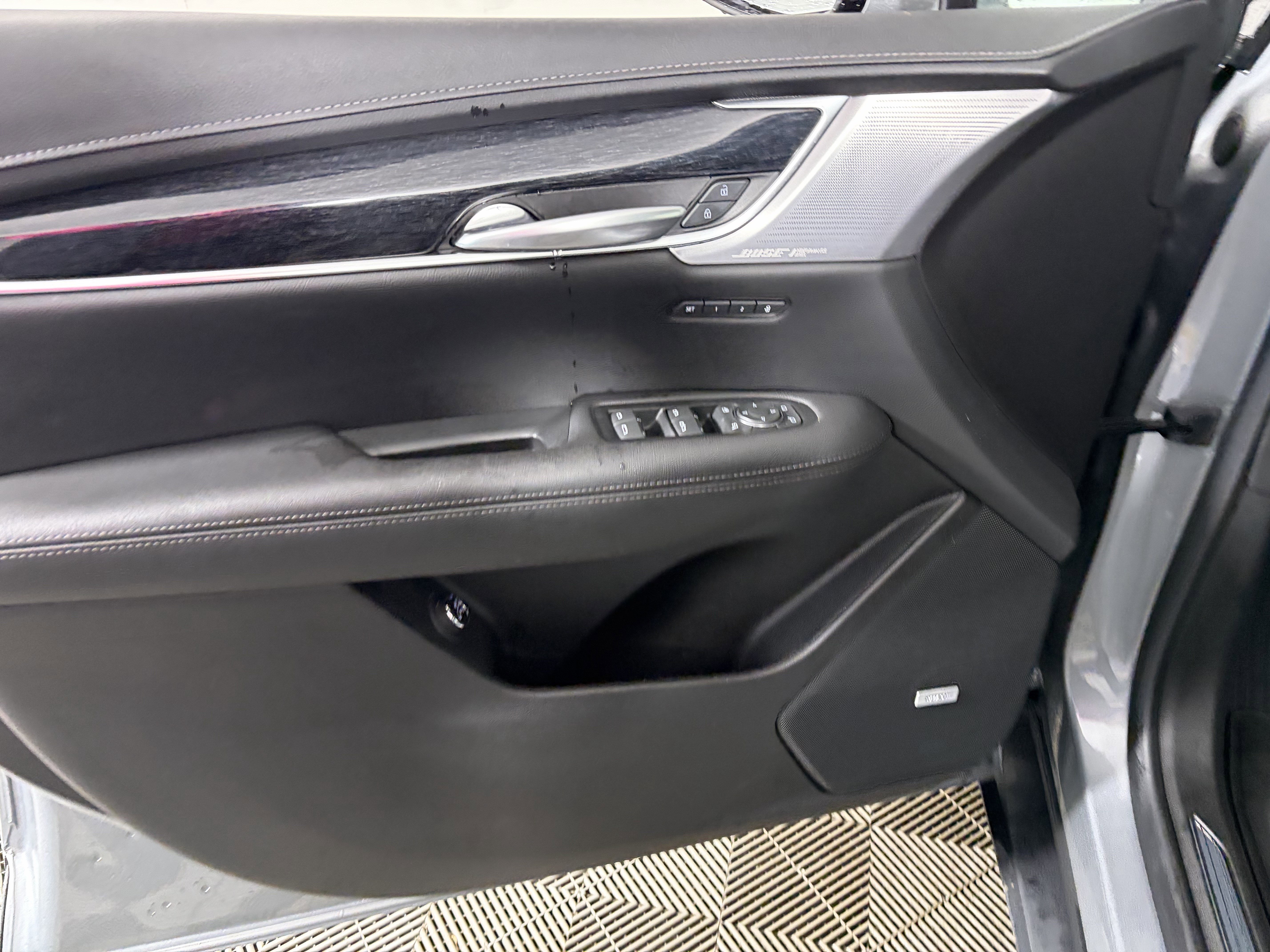 Certified 2023 Cadillac XT5 Premium Luxury w/ Technology Package image 28