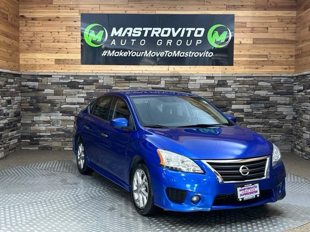 Used 2014 Nissan Sentra SR w/ SR Driver Package FWD image 2