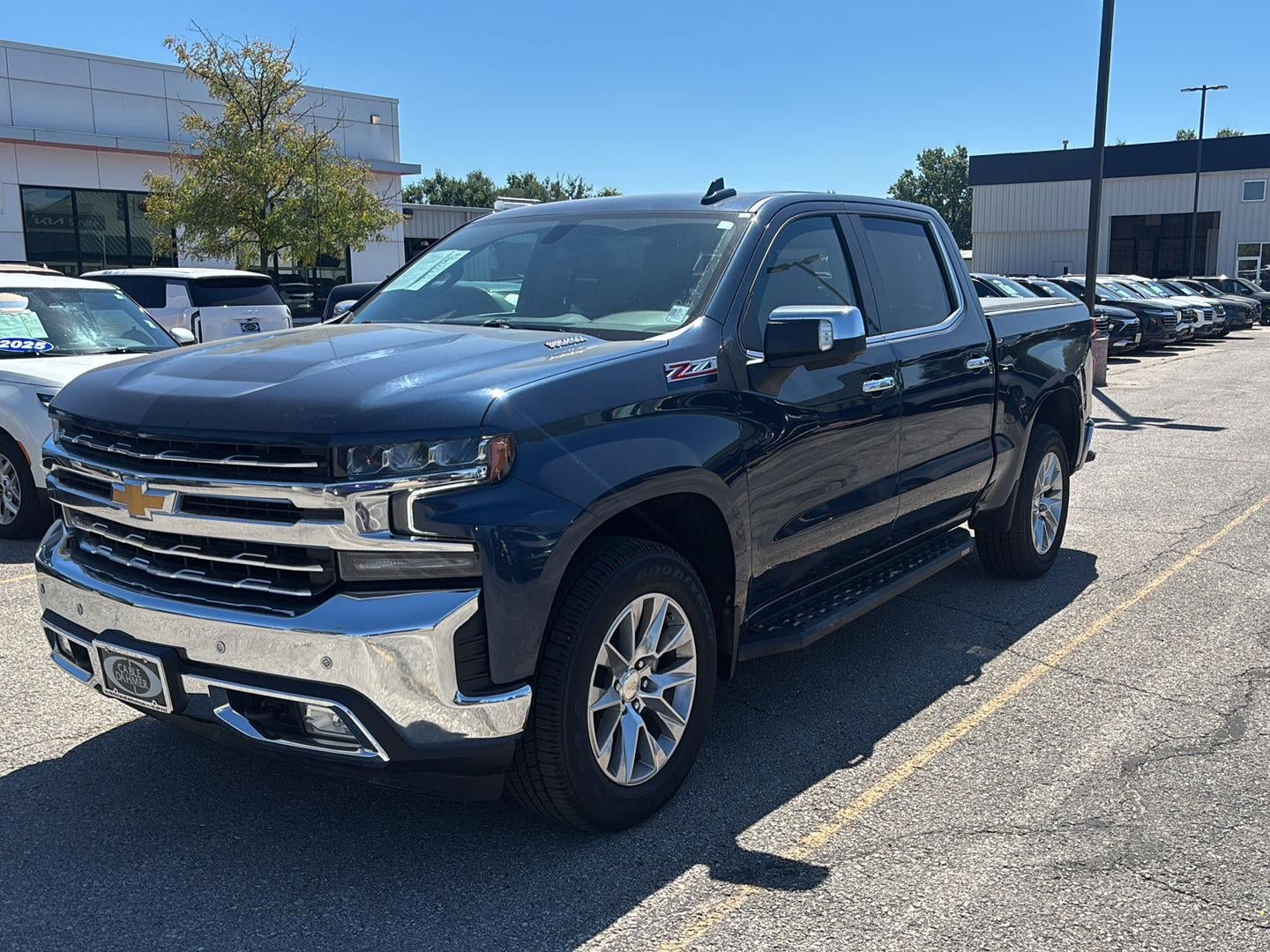 Used 2021 Chevrolet Silverado 1500 LTZ AWD/4WD image 3