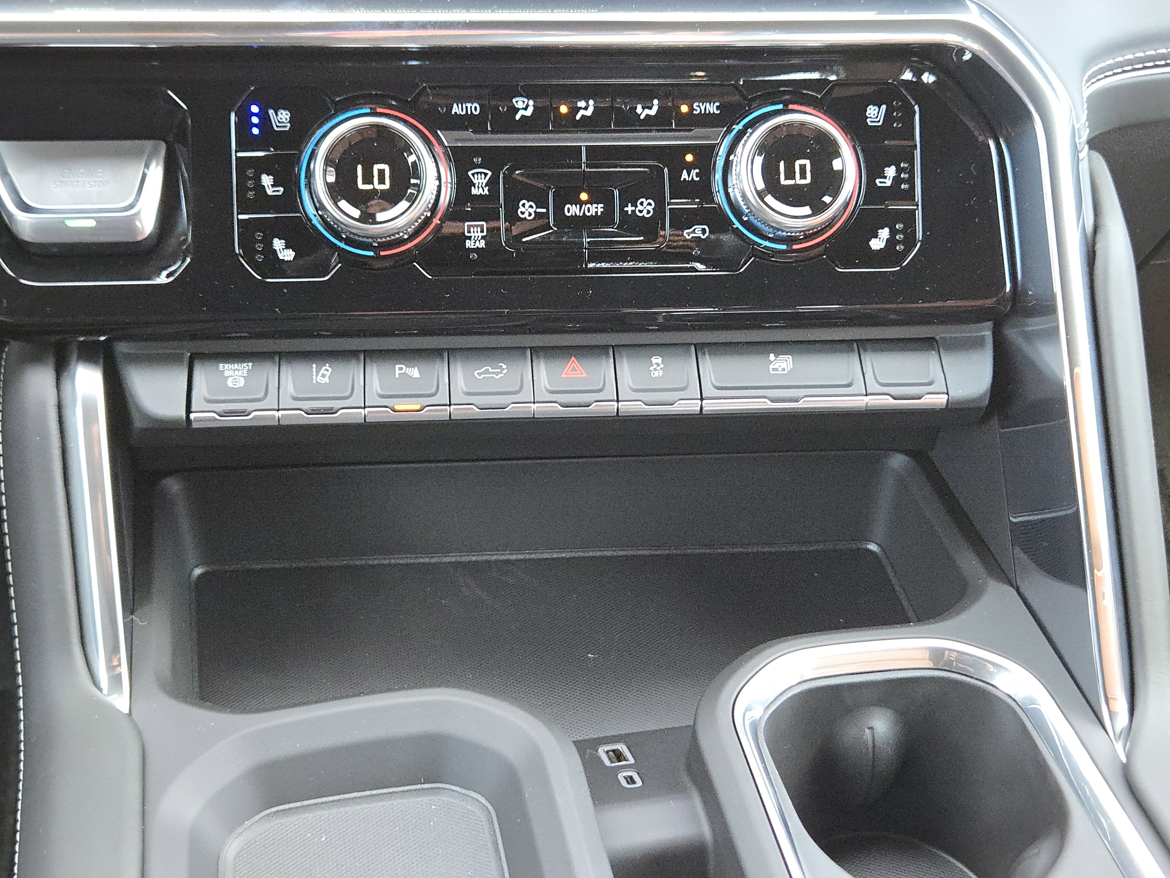 New 2026 GMC Sierra 3500 Denali Ultimate image 15