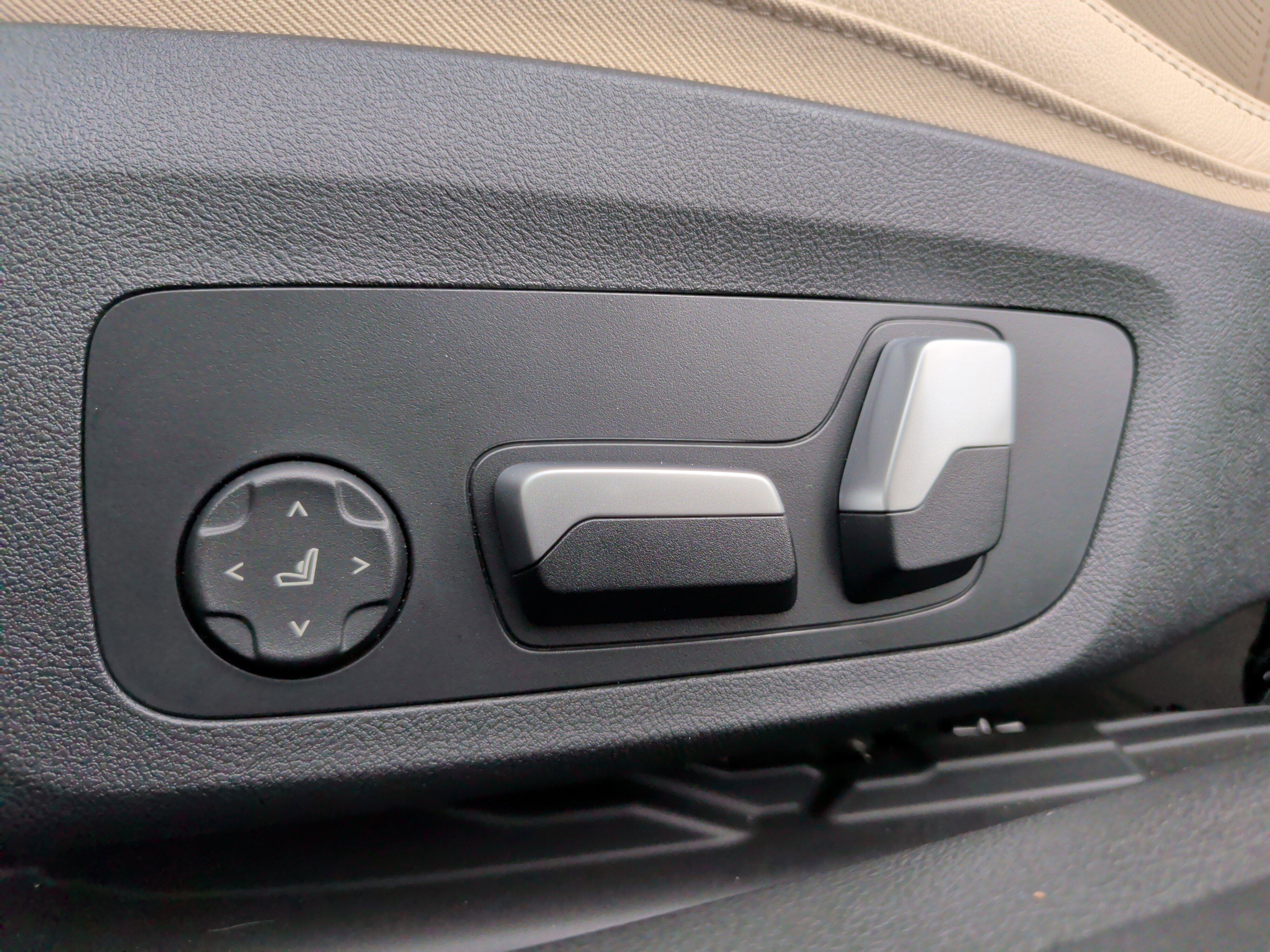 Used 2023 BMW 430i Convertible w/ M Sport Package image 28