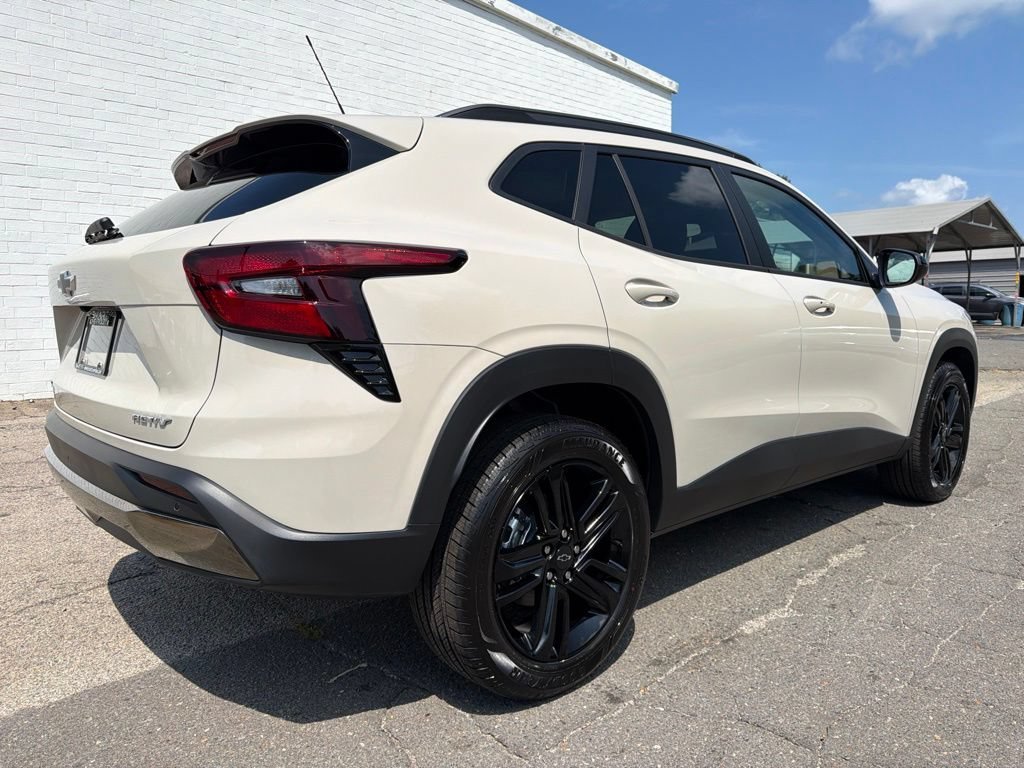 New 2026 Chevrolet Trax ACTIV w/ Driver Confidence Package FWD image 2