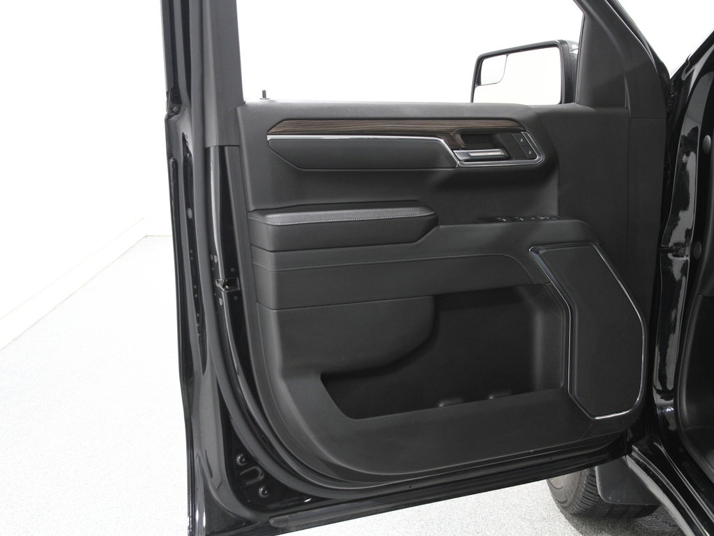 Used 2023 Chevrolet Silverado 1500 LT image 4