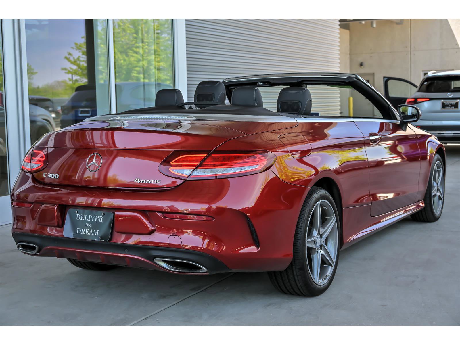 Used 2017 Mercedes-Benz C 300 4MATIC Cabriolet image 8
