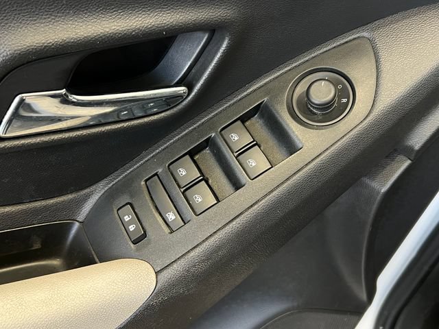 Used 2020 Chevrolet Trax LS w/ Tint and Cruise Package FWD image 33