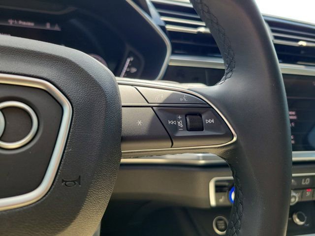 Certified 2025 Audi Q3 2.0T Premium Plus w/ Premium Plus Package image 22