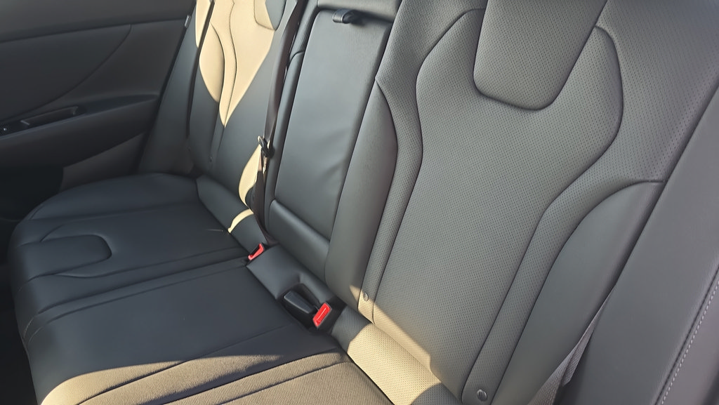 New 2026 Hyundai Elantra SEL Sport FWD image 29