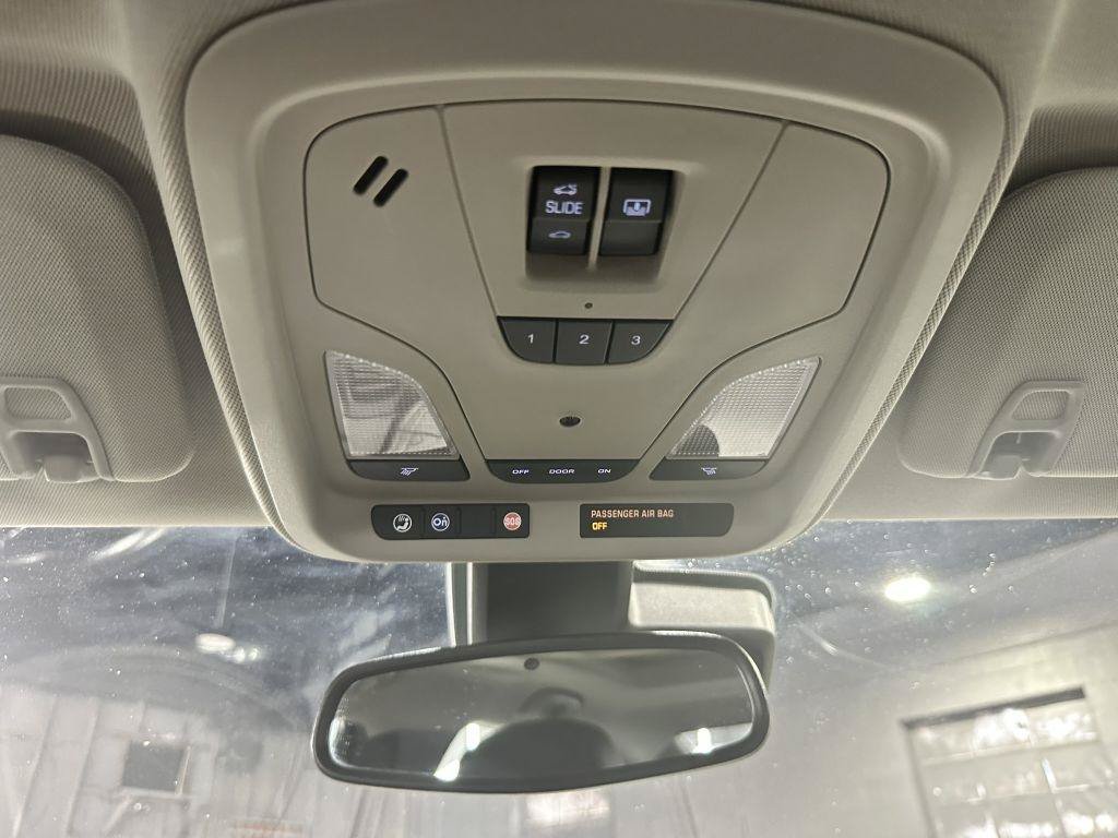 Used 2017 Chevrolet Impala LT w/ Leather Package FWD image 13