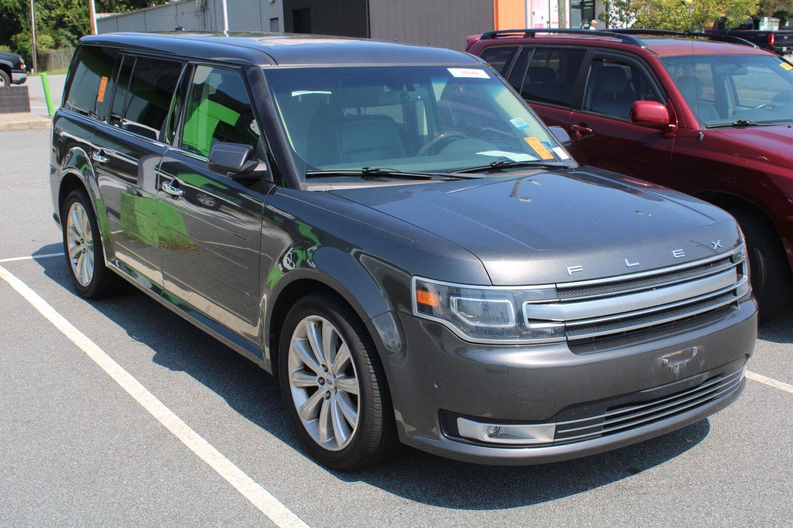 Used 2019 Ford Flex Limited w/ Equipment Group 303A AWD/4WD image 3