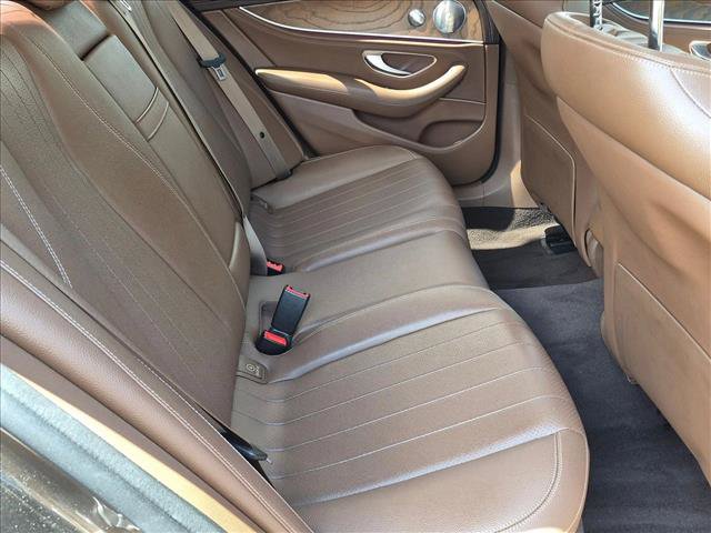 Used 2017 Mercedes-Benz E 300 image 19