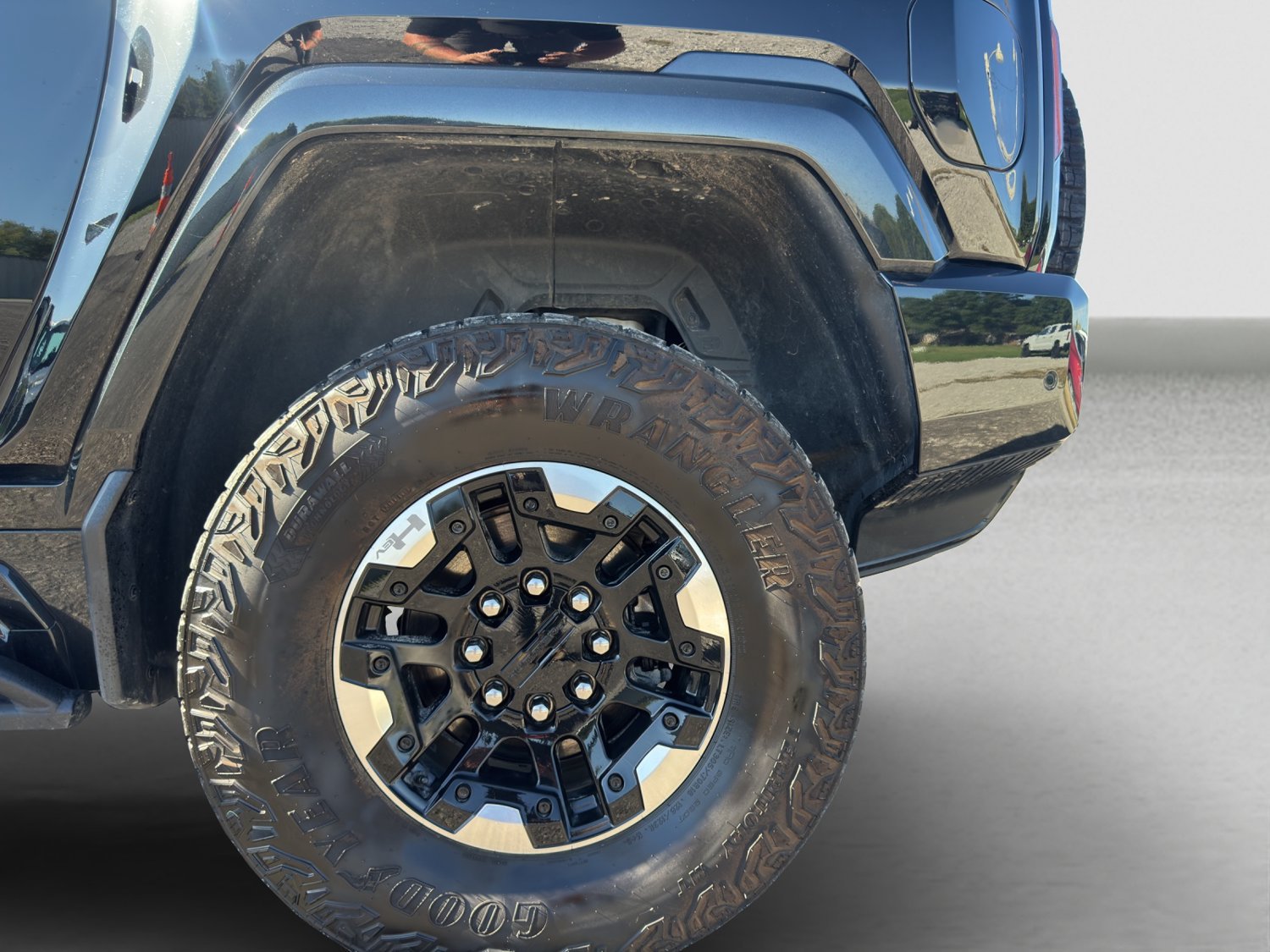 Used 2024 GMC Hummer EV 3X w/ Extreme Off-Road Package AWD/4WD image 34