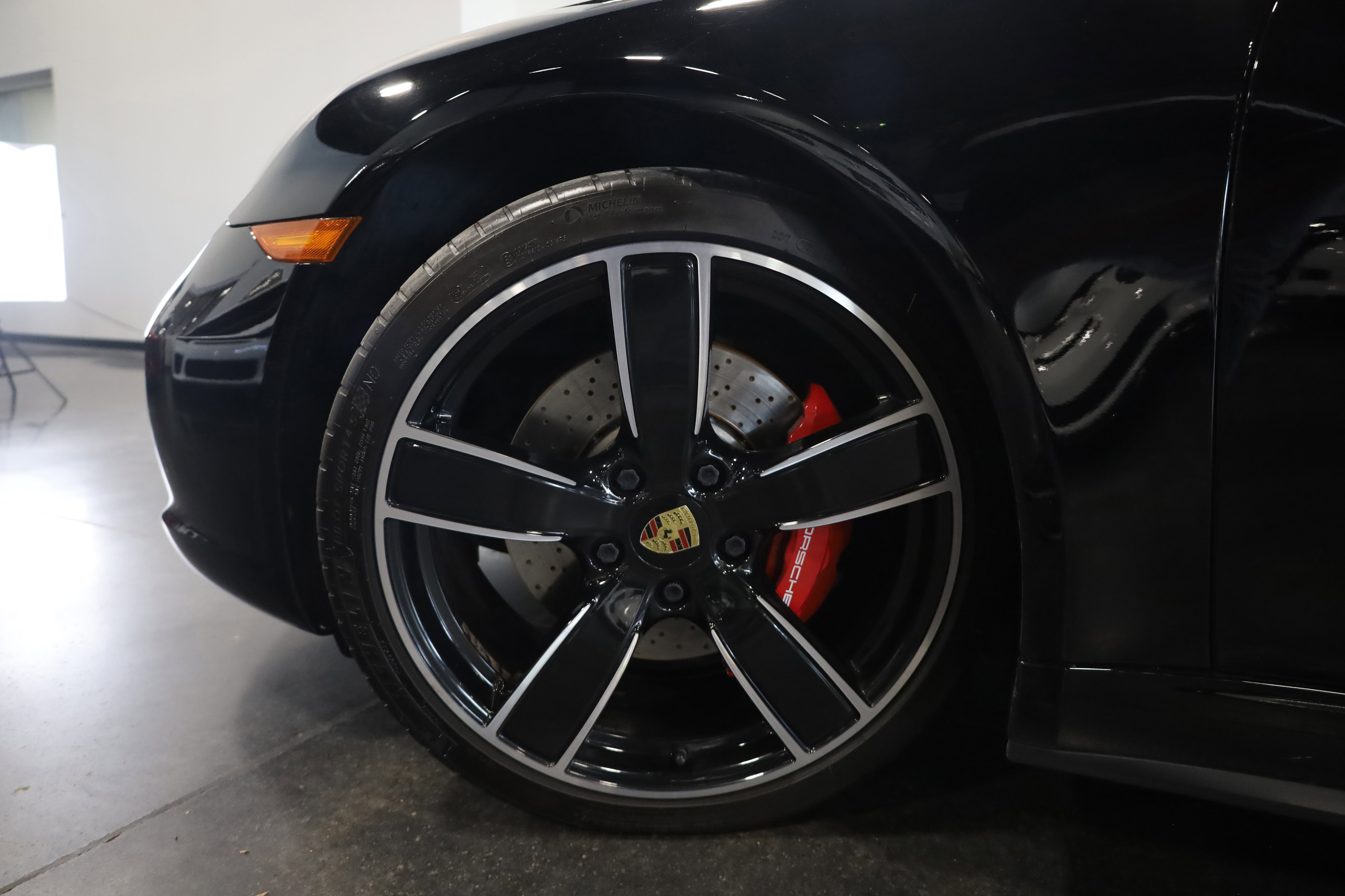 Used 2017 Porsche 911 Carrera 4S image 12