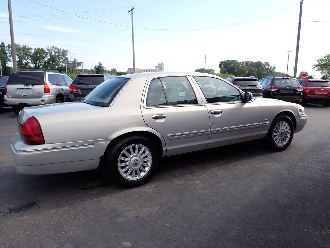 Used 2011 Mercury Grand Marquis LS RWD image 6