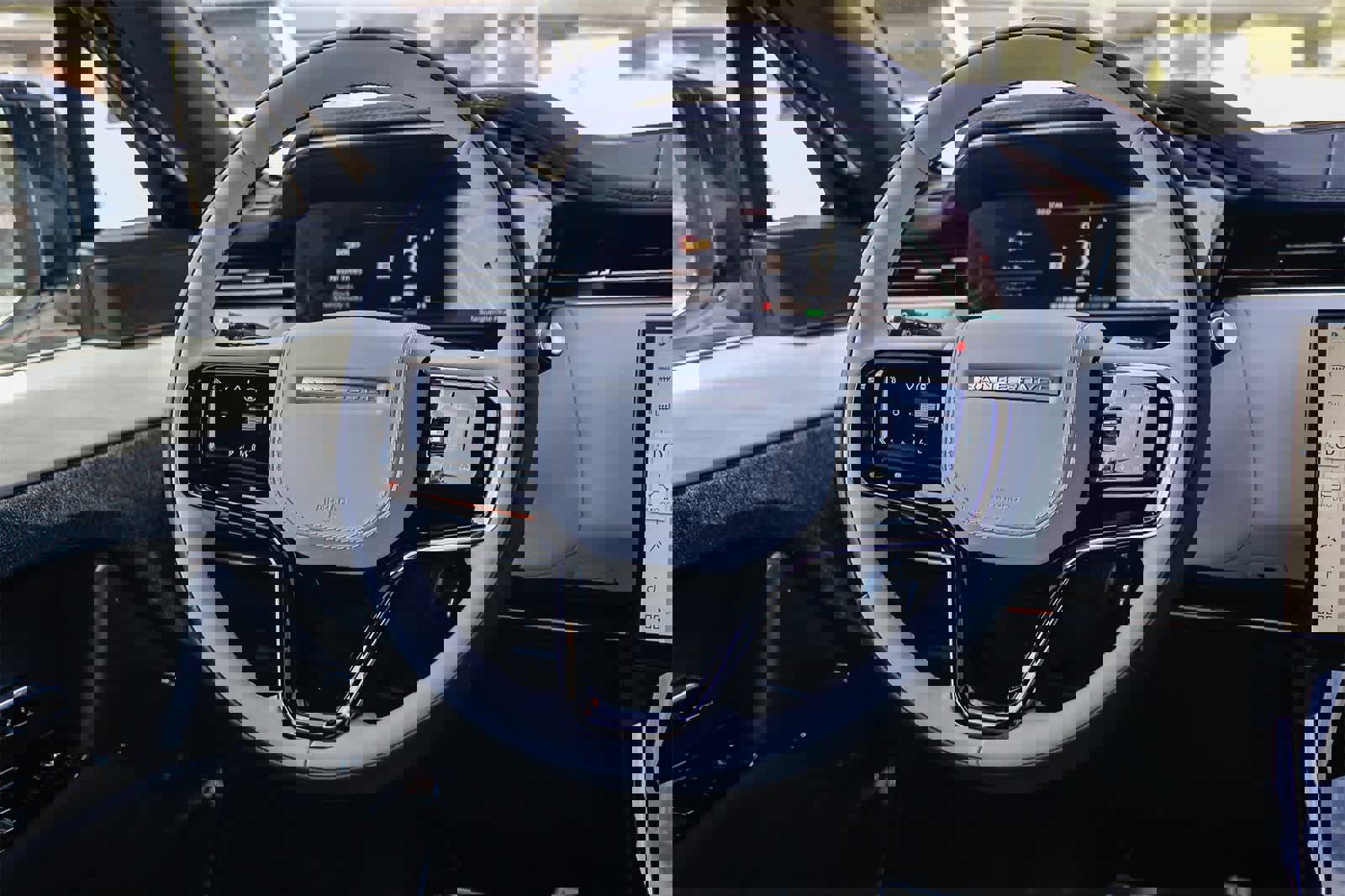 New 2026 Land Rover Range Rover Sport Dynamic SE image 15