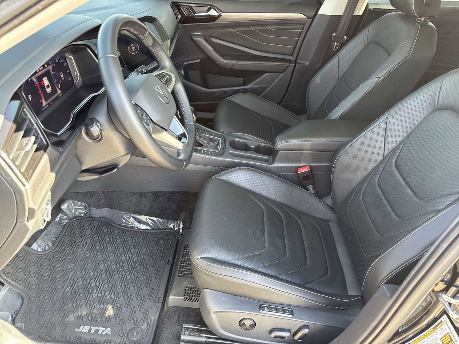 Used 2023 Volkswagen Jetta SEL image 13