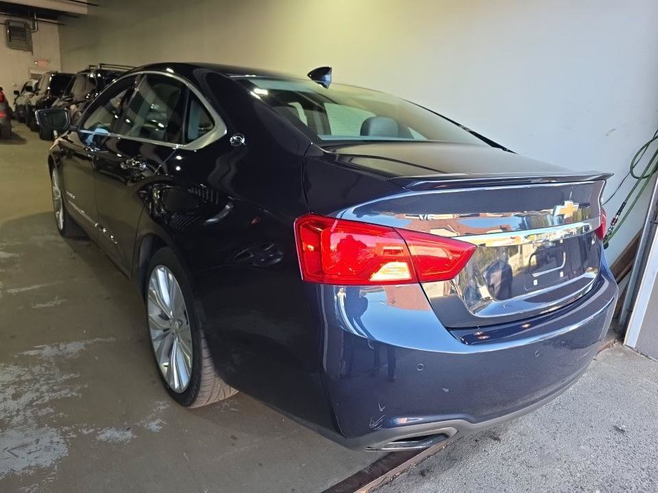Used 2018 Chevrolet Impala Premier w/ Premier Confidence Package FWD image 3