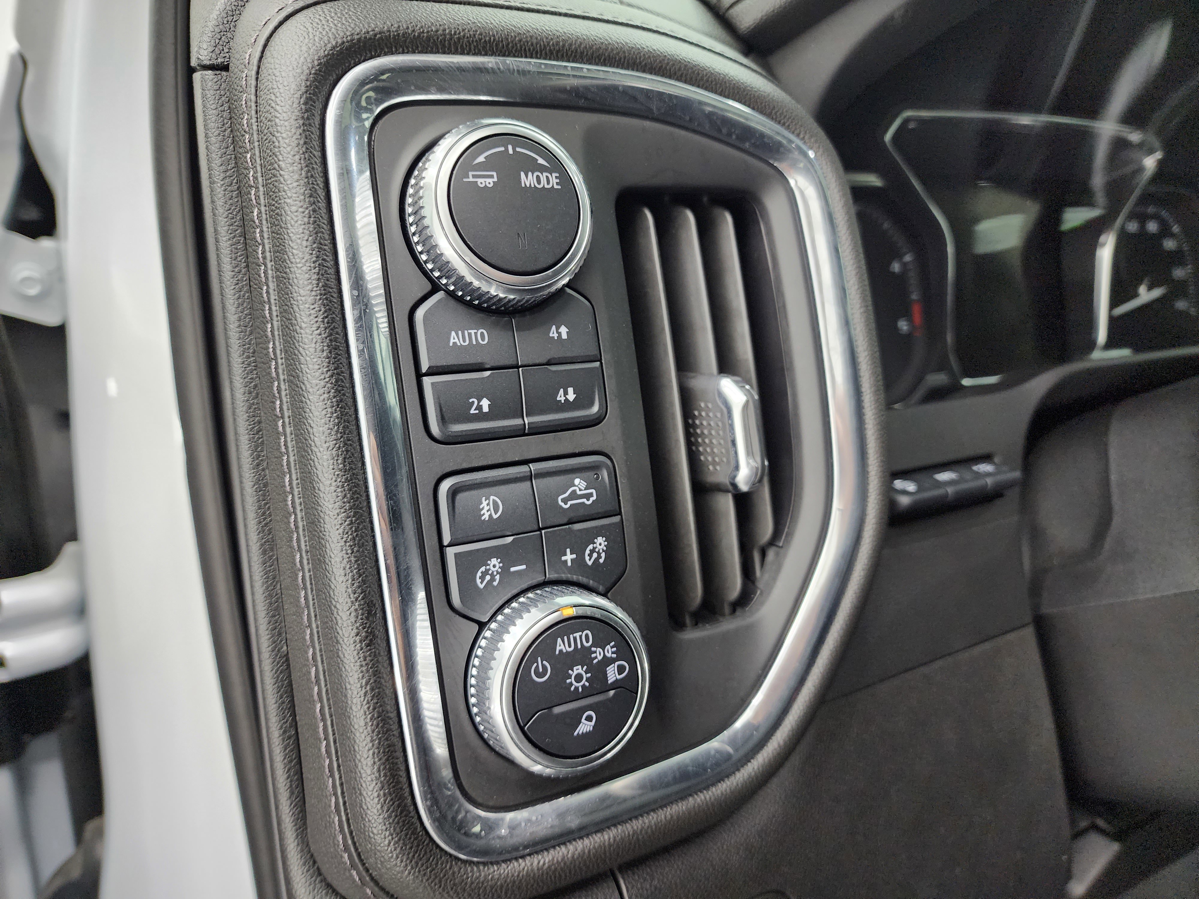 Used 2023 GMC Sierra 3500 Denali w/ Denali Ultimate Package image 50