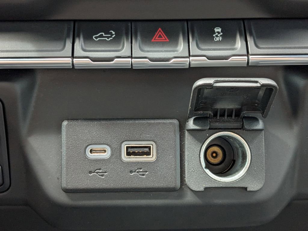 Certified 2022 Chevrolet Silverado 2500 Custom w/ Custom Value Package image 22