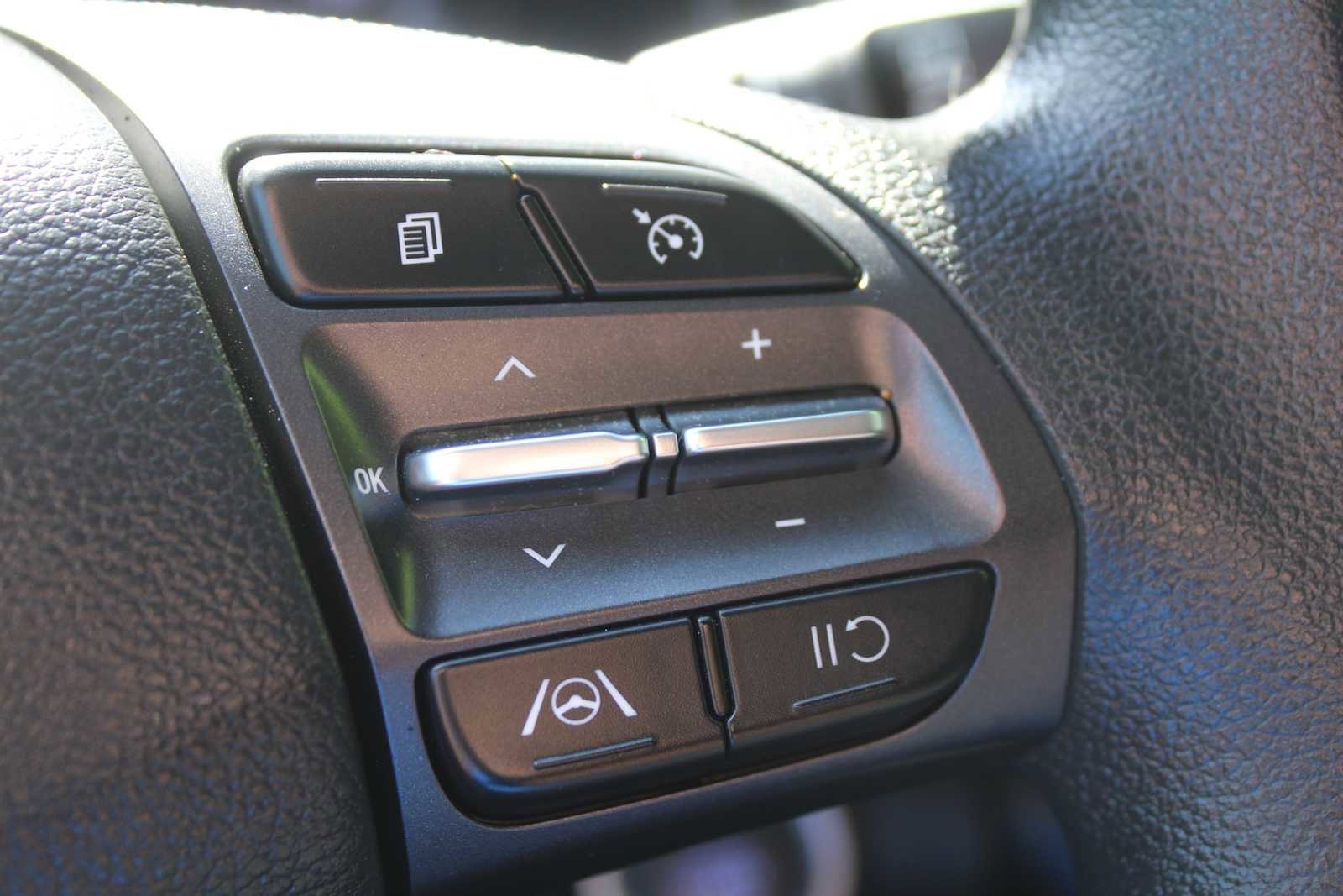 Used 2022 Hyundai Kona SEL image 29