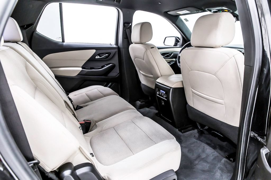 Used 2023 Chevrolet Traverse LS w/ Safety Package FWD image 33