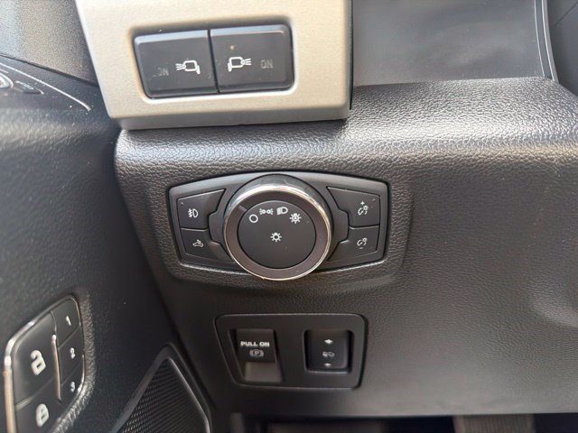 Used 2019 Ford F150 Lariat w/ Equipment Group 502A Luxury AWD/4WD image 30
