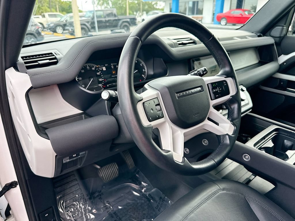 Used 2023 Land Rover Defender 110 S AWD/4WD image 9