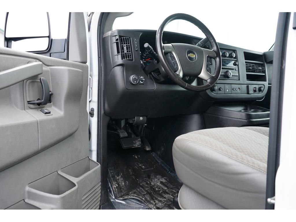 Used 2016 Chevrolet Express 3500 LT w/ LT Preferred Equipment Group image 13