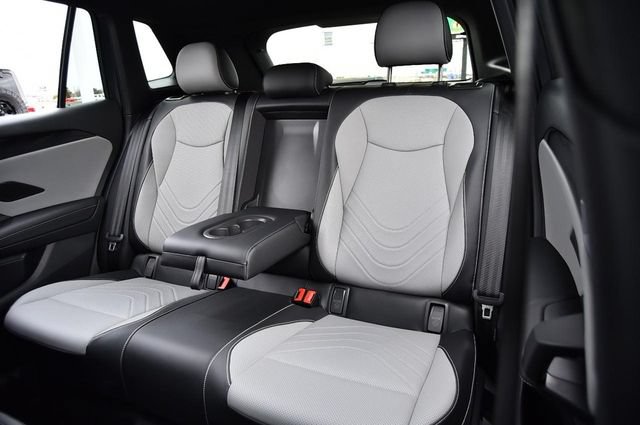 New 2026 Volkswagen Tiguan SE R-Line AWD/4WD image 22