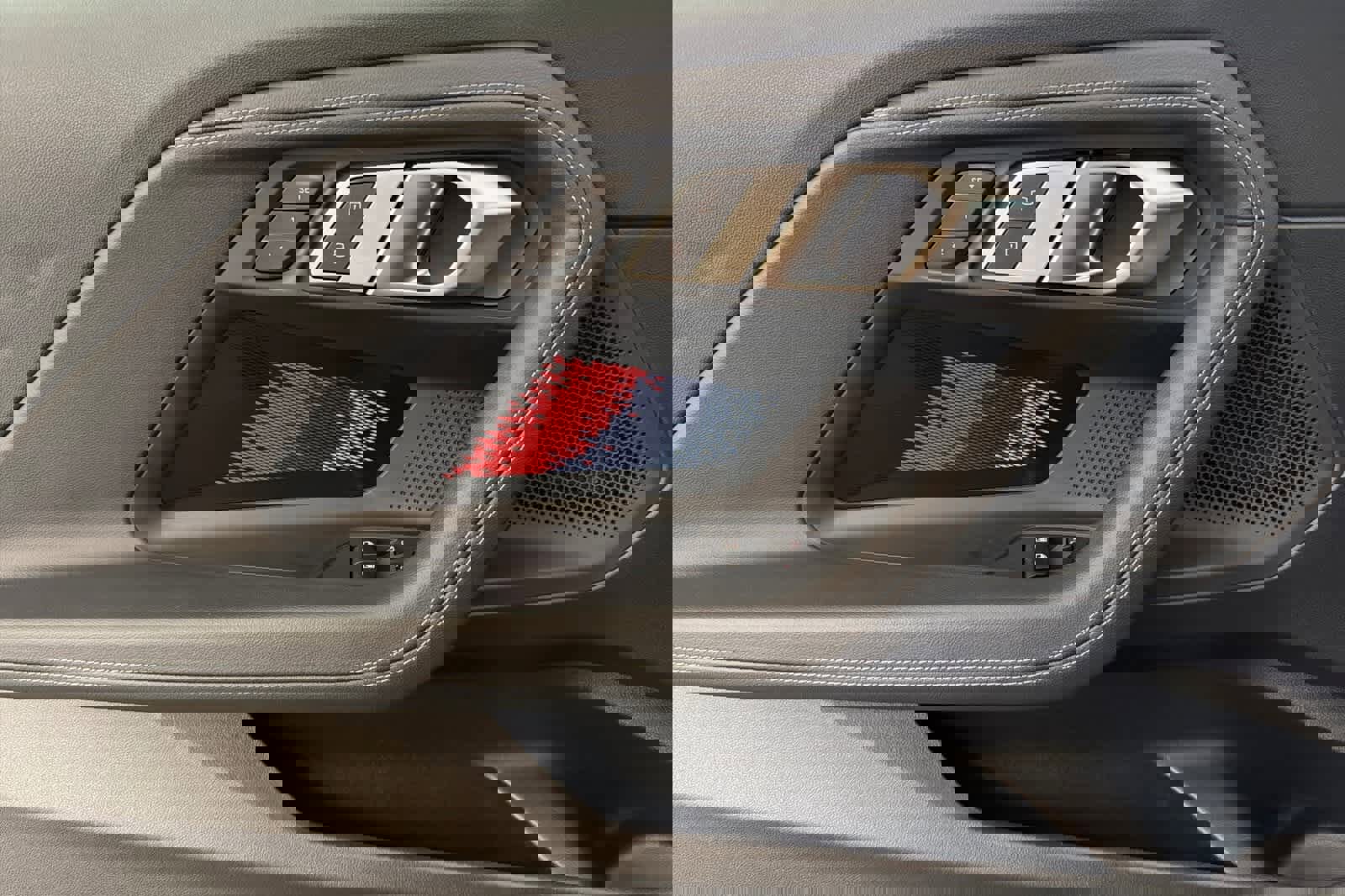 Used 2023 BMW 230i Coupe w/ M Sport Package image 12