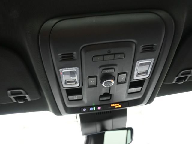 Used 2023 Chevrolet Tahoe High Country image 12