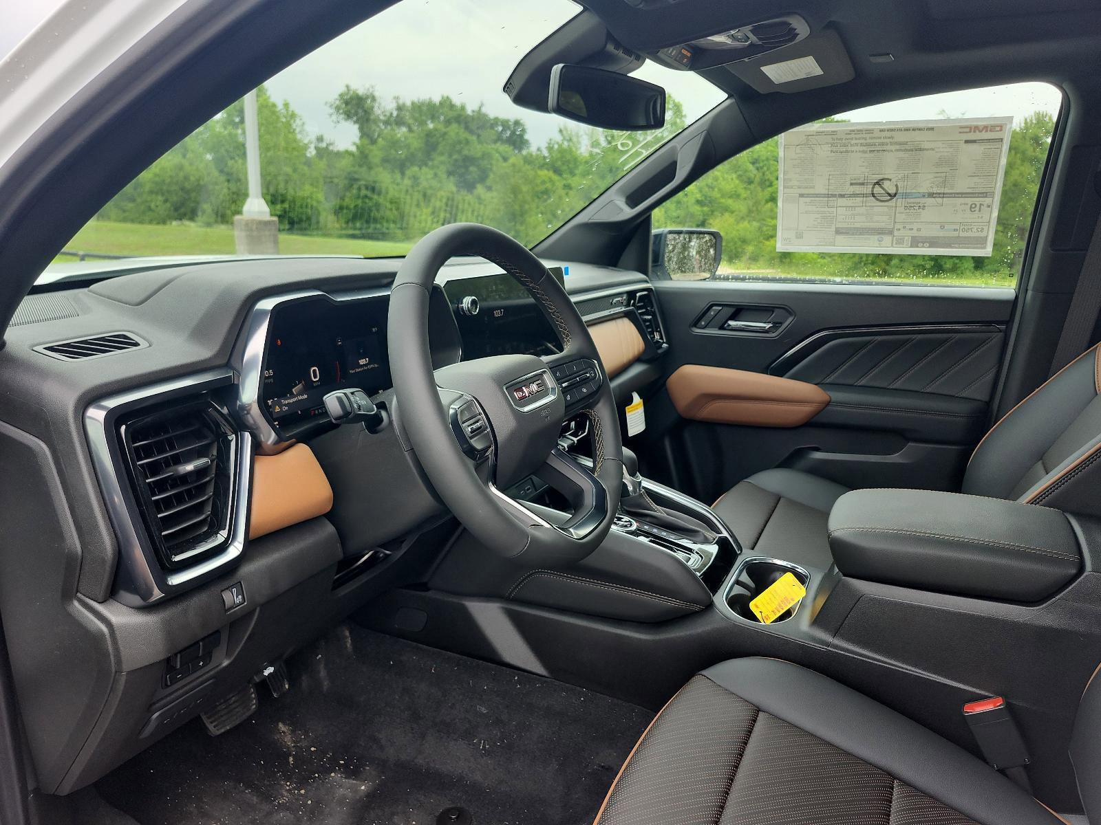 New 2025 GMC Canyon AT4 w/ Nightfall Edition image 9