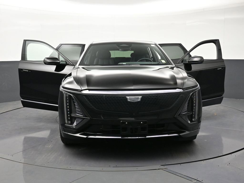 Used 2025 Cadillac Lyriq Sport w/ LPO, Floor Liner Package image 36