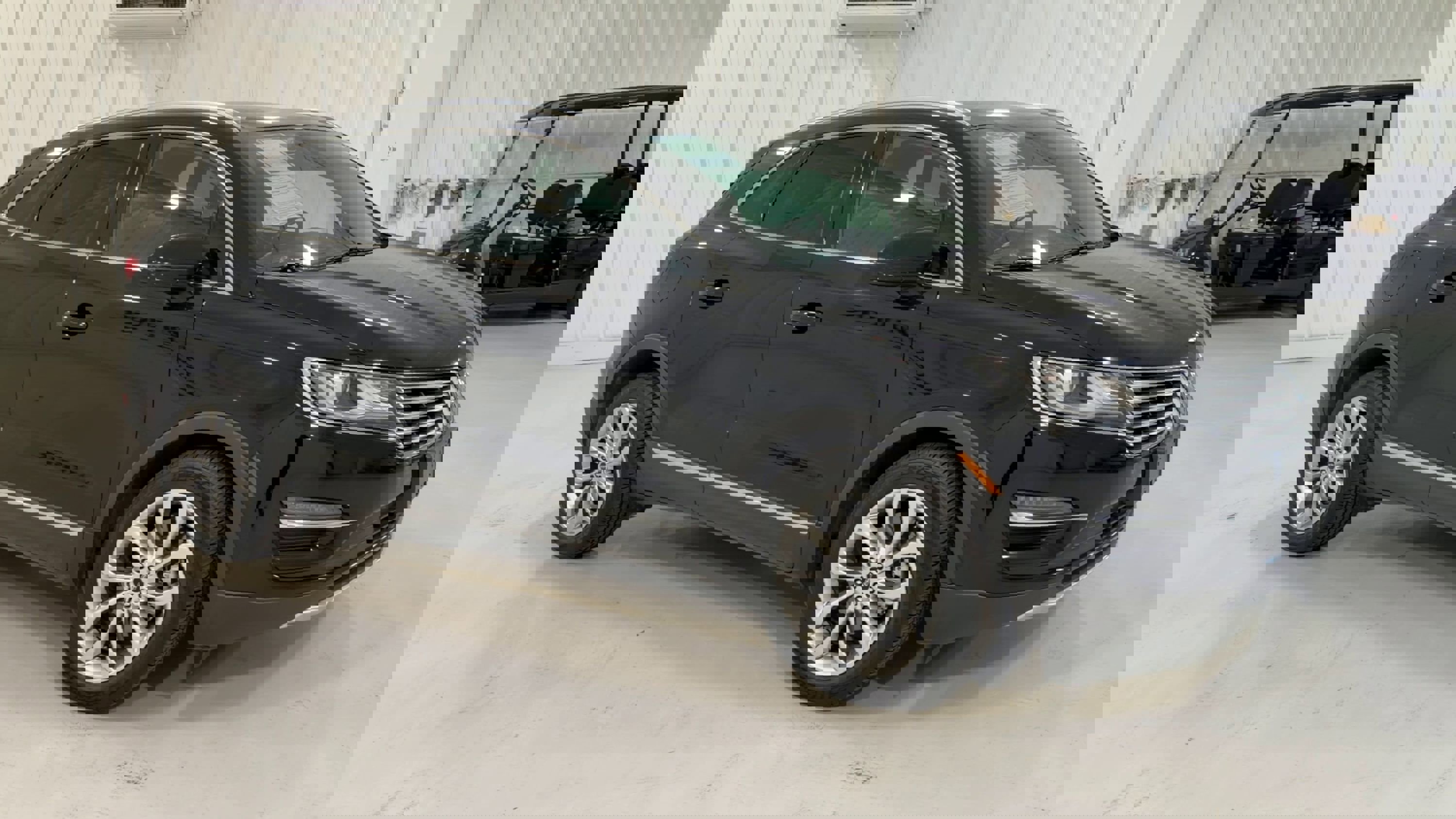 Used 2018 Lincoln MKC Select w/ Select Plus Package image 3