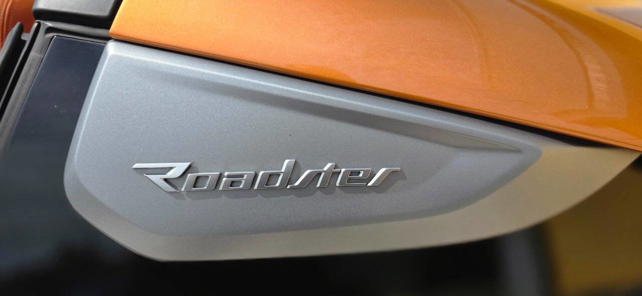 Used 2019 BMW i8 Roadster image 40