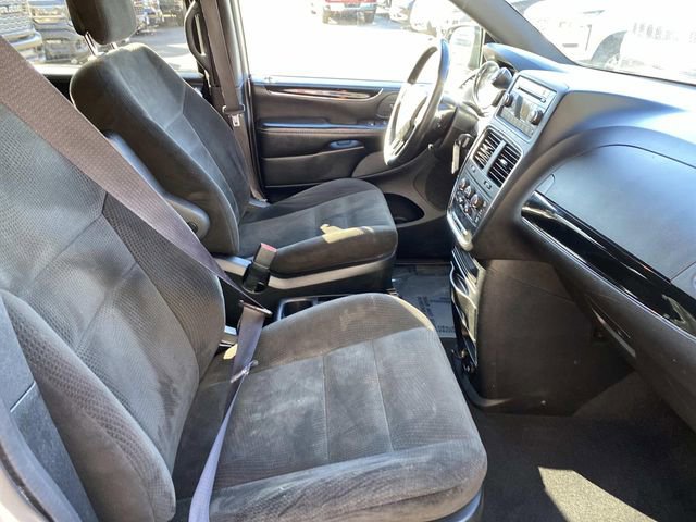 Used 2015 Dodge Grand Caravan SE FWD image 17