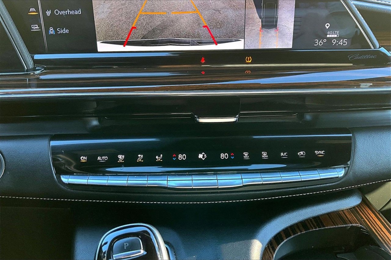 Used 2022 Cadillac Escalade Luxury image 18