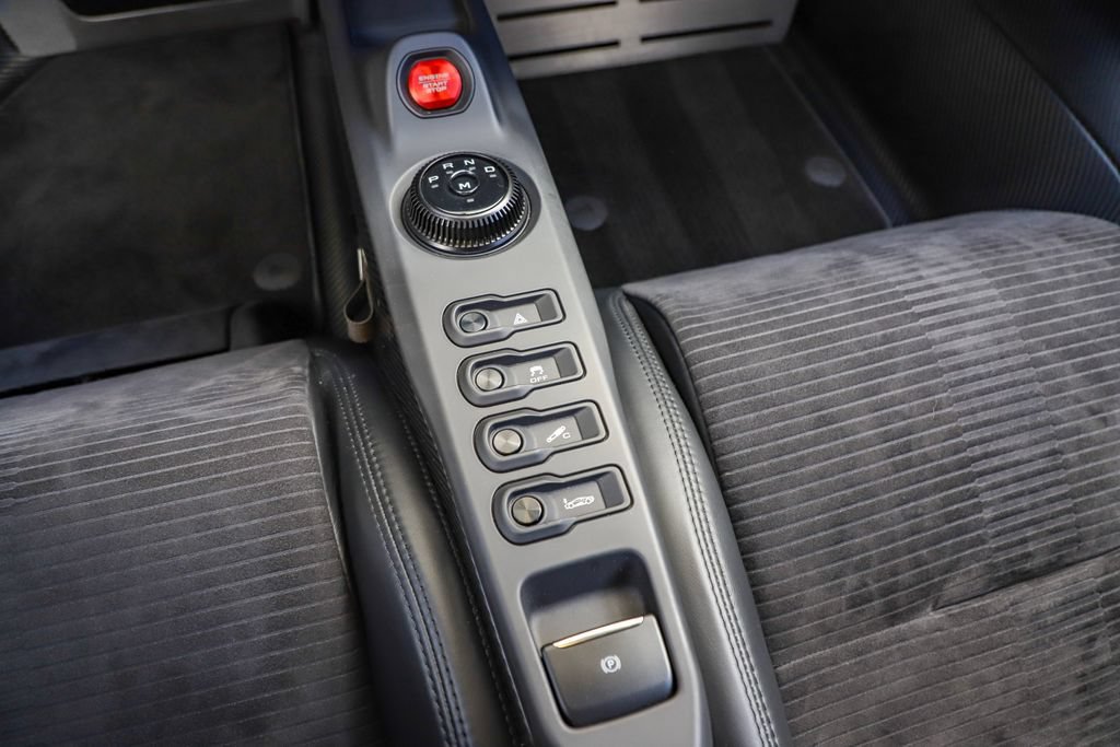 Used 2017 Ford GT RWD image 86