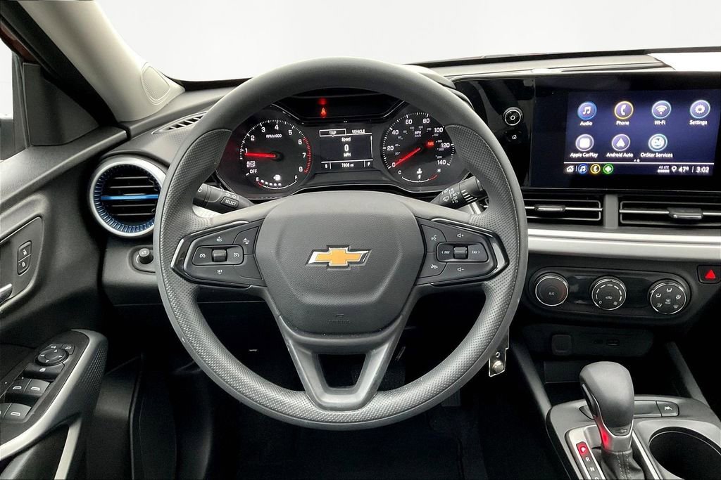 Used 2025 Chevrolet Trax LS FWD image 10
