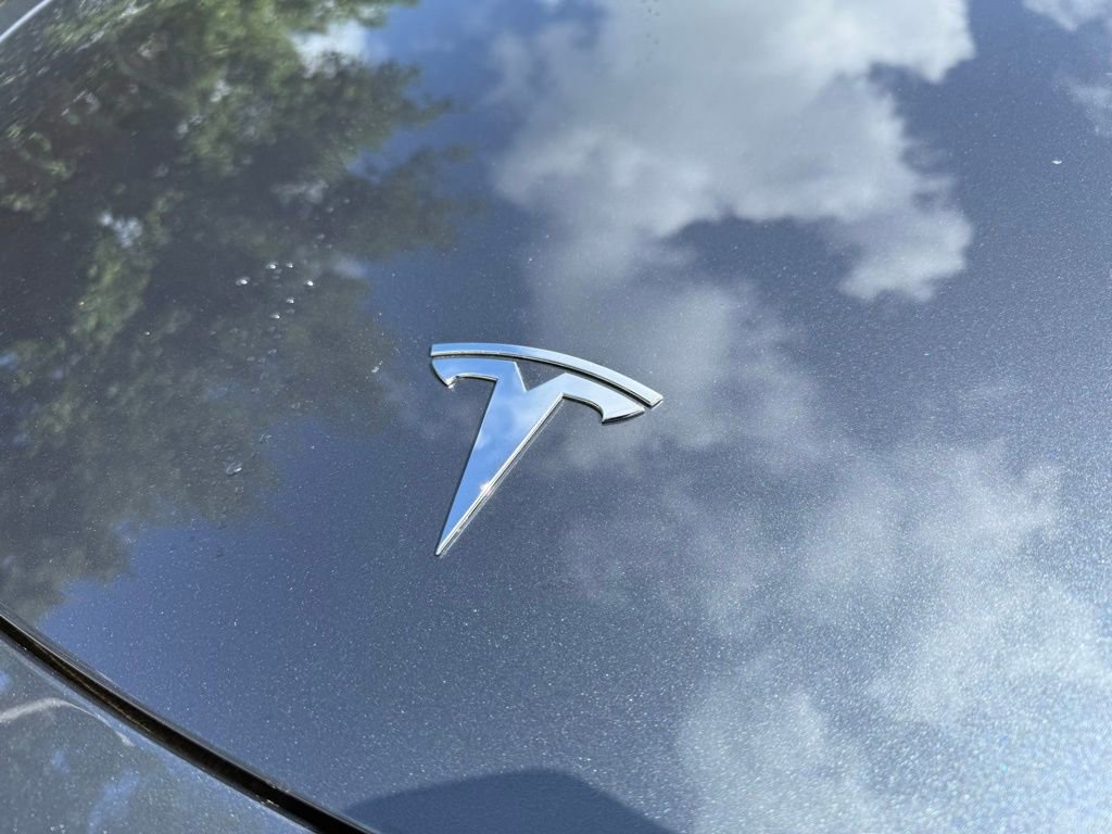 Used 2022 Tesla Model Y Long Range image 6