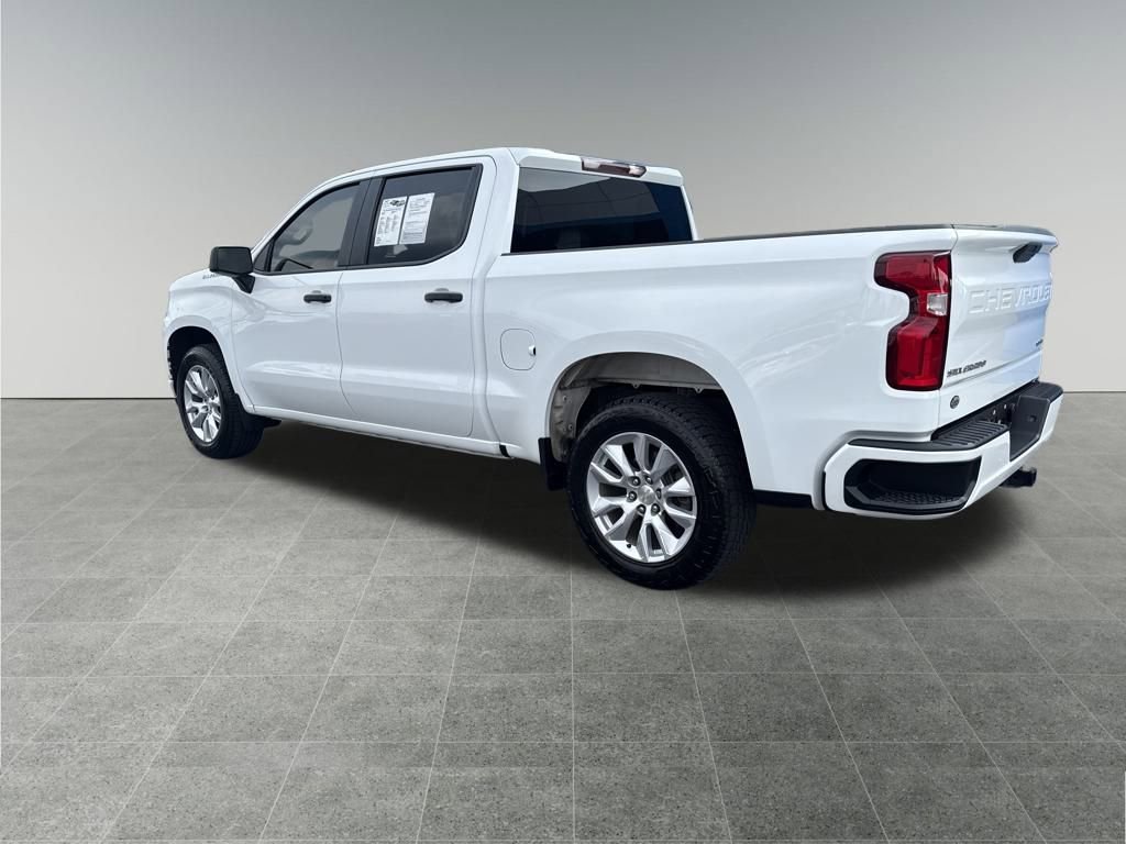 Used 2021 Chevrolet Silverado 1500 Custom image 3