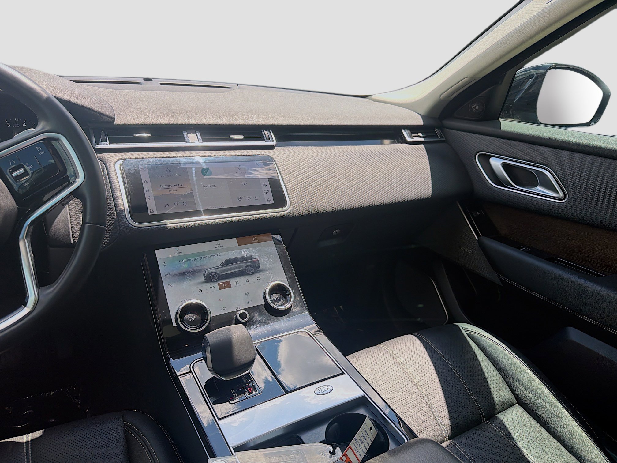 Used 2021 Land Rover Range Rover Velar S AWD/4WD image 22