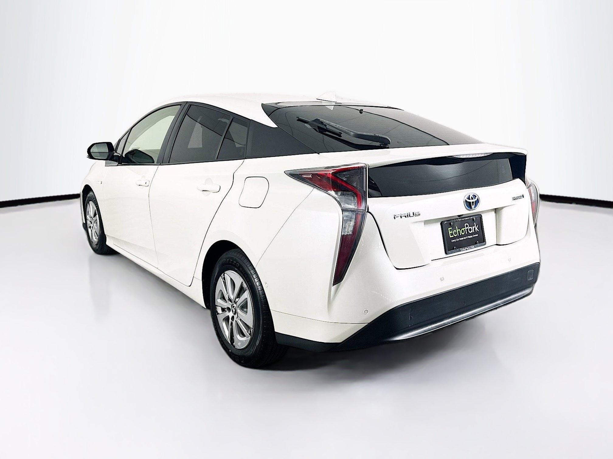 Used 2018 Toyota Prius Two w/ Prius Two Safety Plus Package FWD image 5